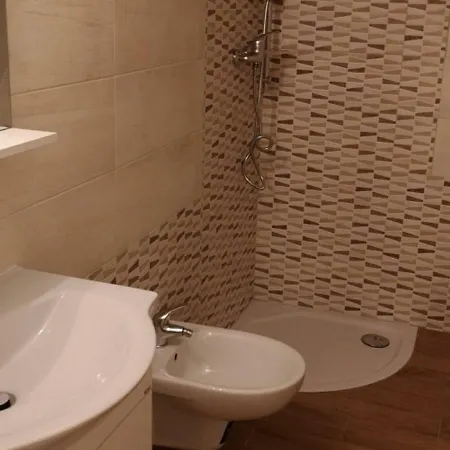 Interno 3 *