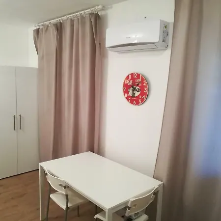 Interno 3 *